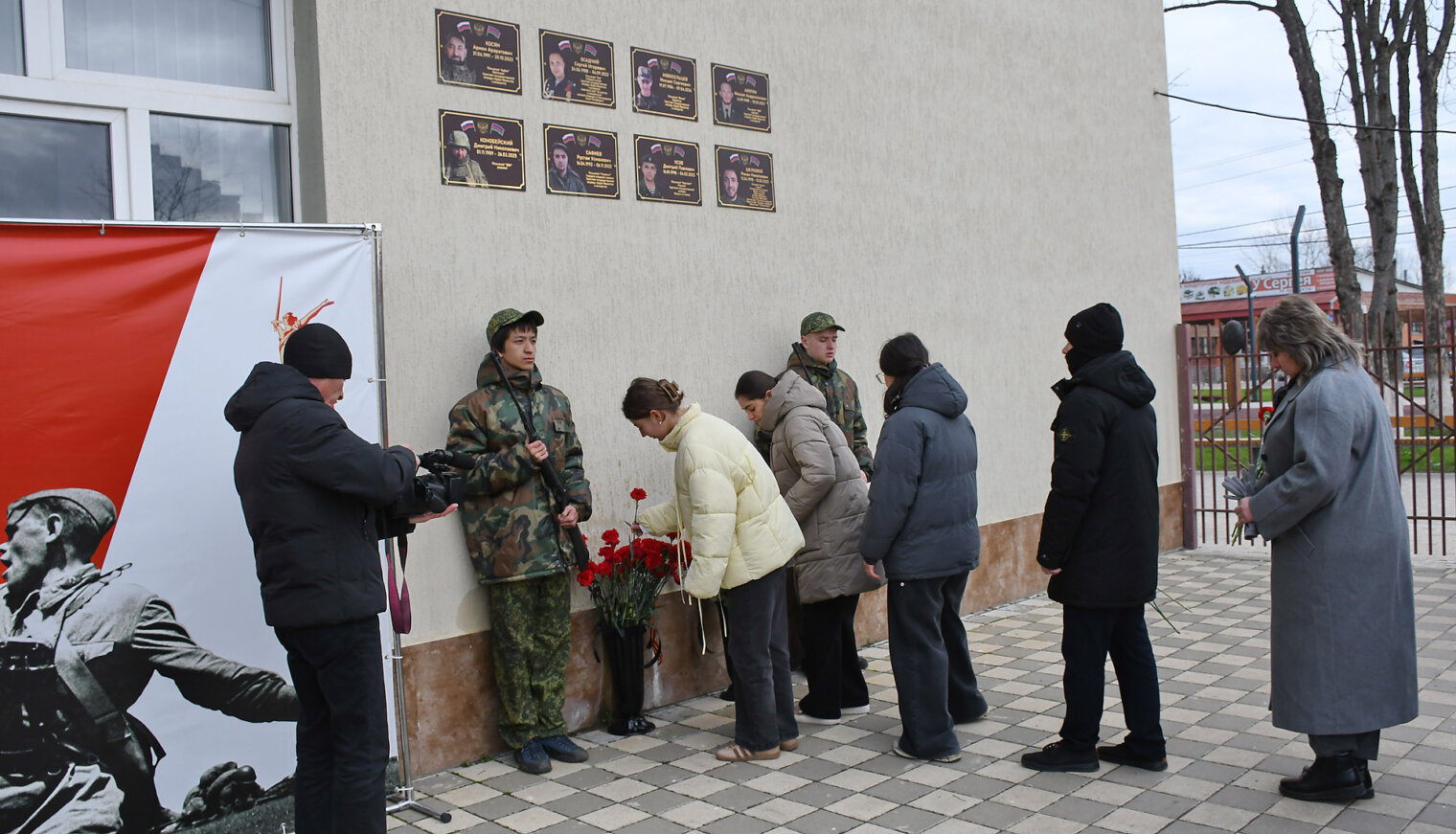 В Белореченской школе №3 открыли мемориальные доски выпускникам-бойцам СВО