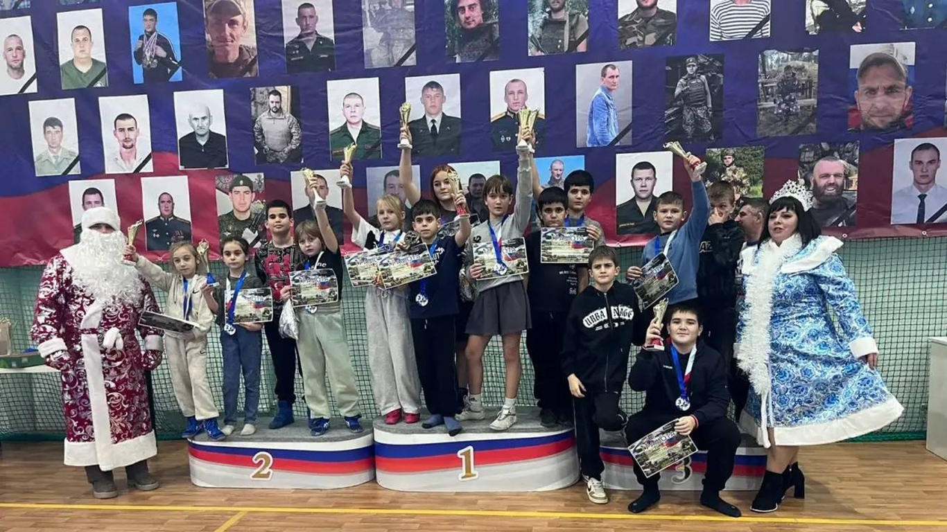 Медали белореченских борцов
