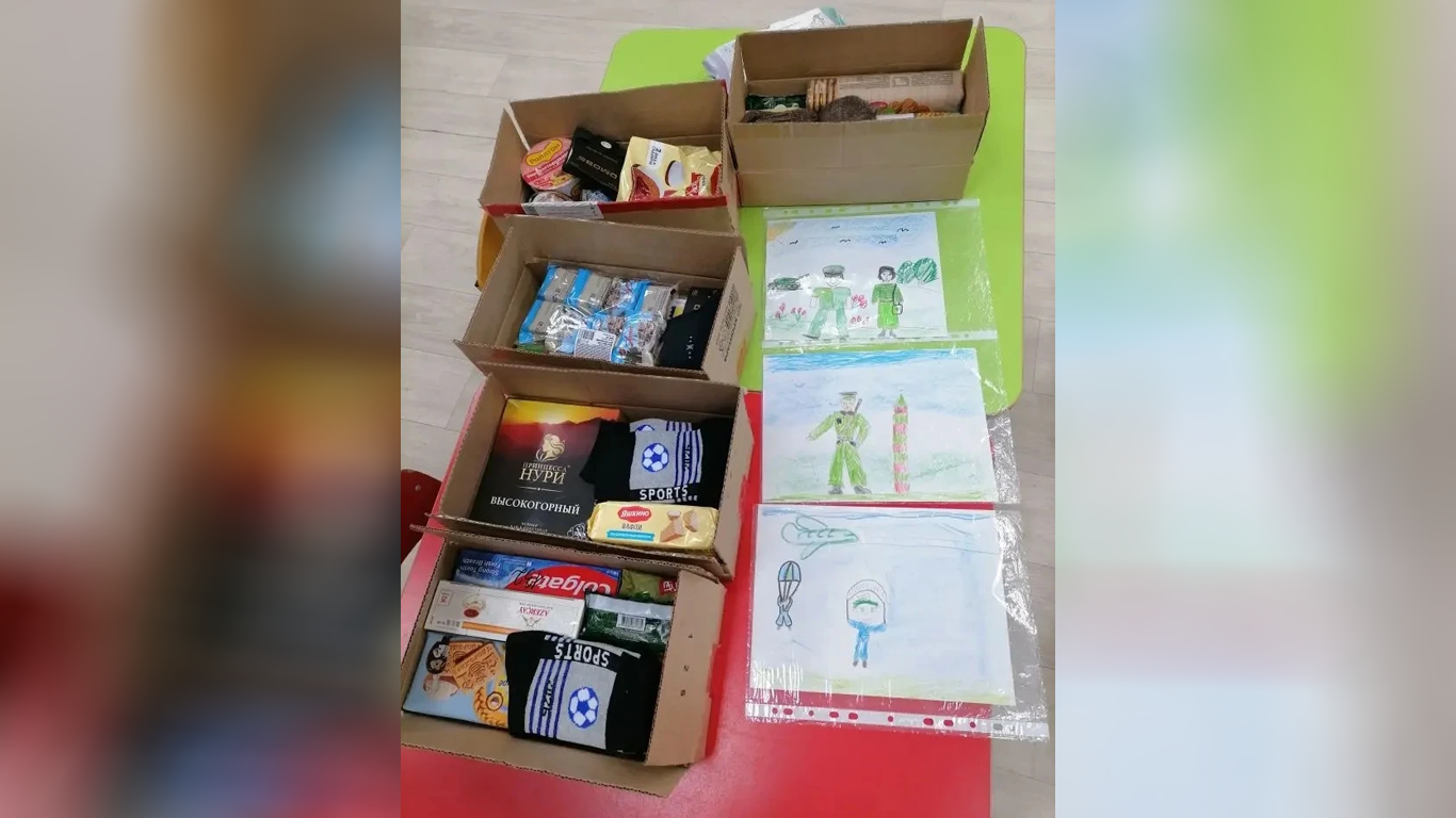 Из детсада Бжедуховской на СВО отправятся посылки с новогодними подарками