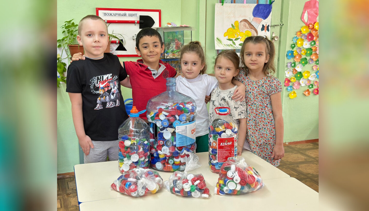 В детском саду №8 Белореченска проходит акция «Разноцветные крышки»