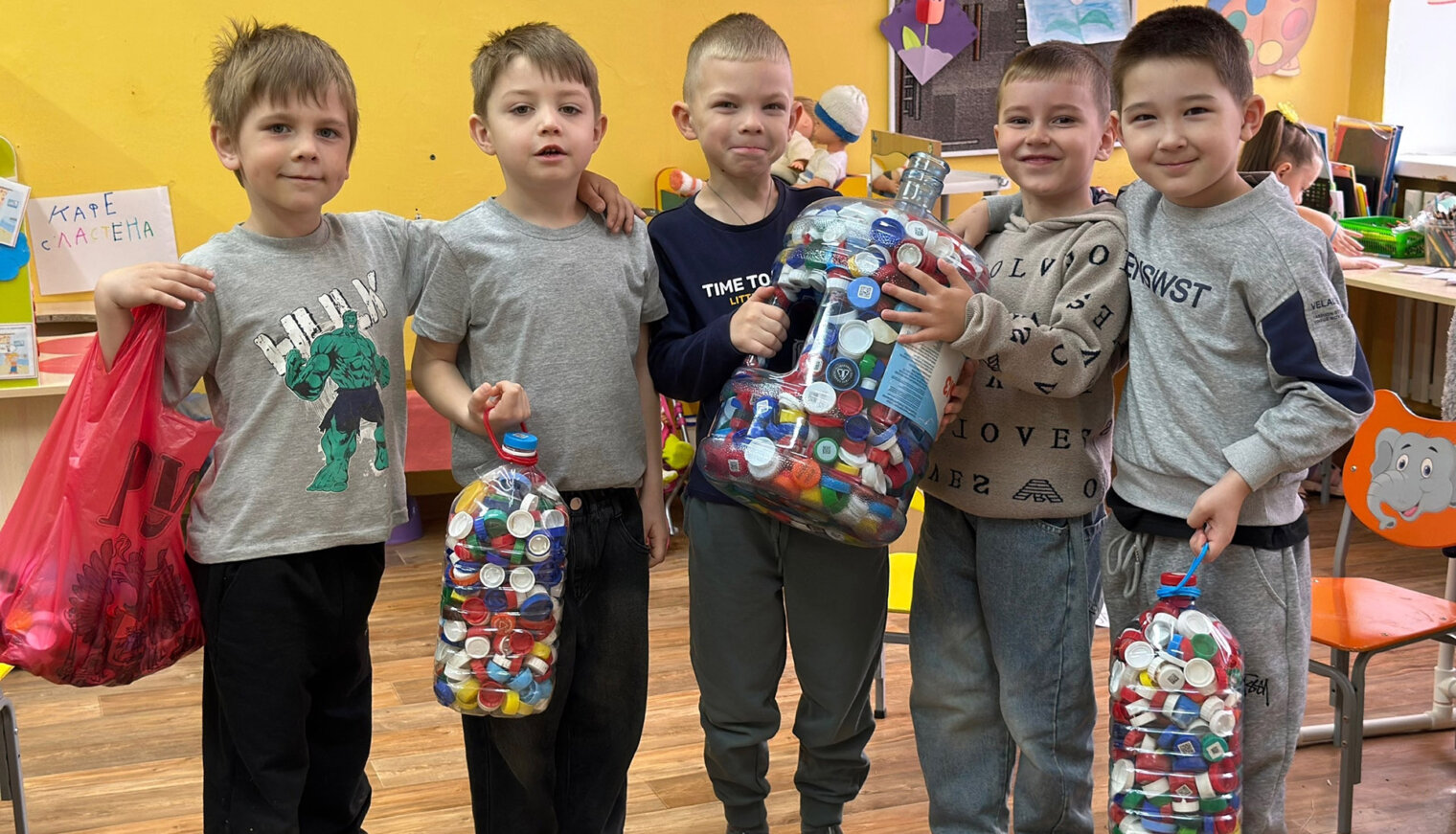 В детском саду №8 Белореченска проходит акция «Разноцветные крышки»