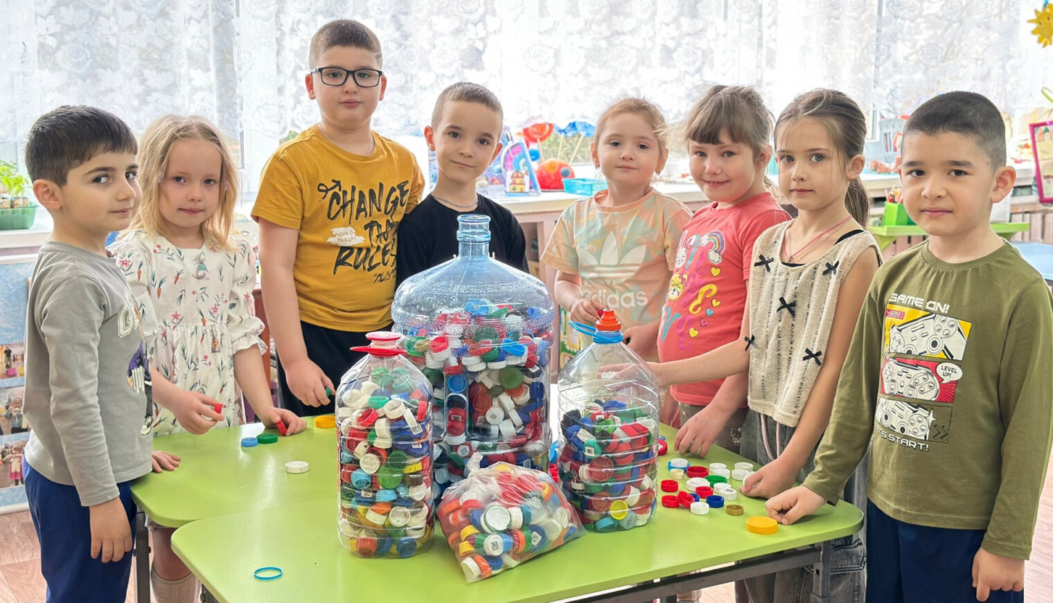 В детском саду №8 Белореченска проходит акция «Разноцветные крышки»