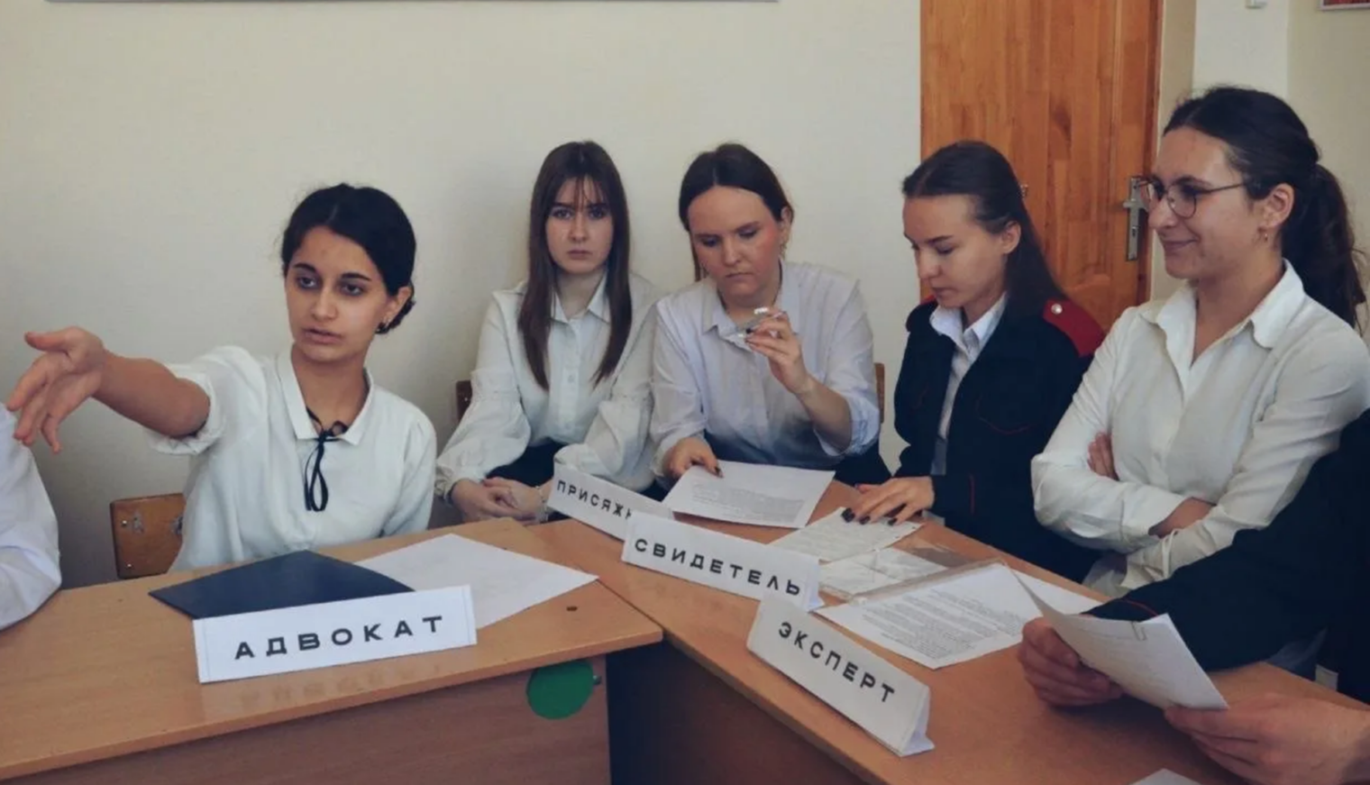 Школьники Великовечного раскрыли кражу ожерелья