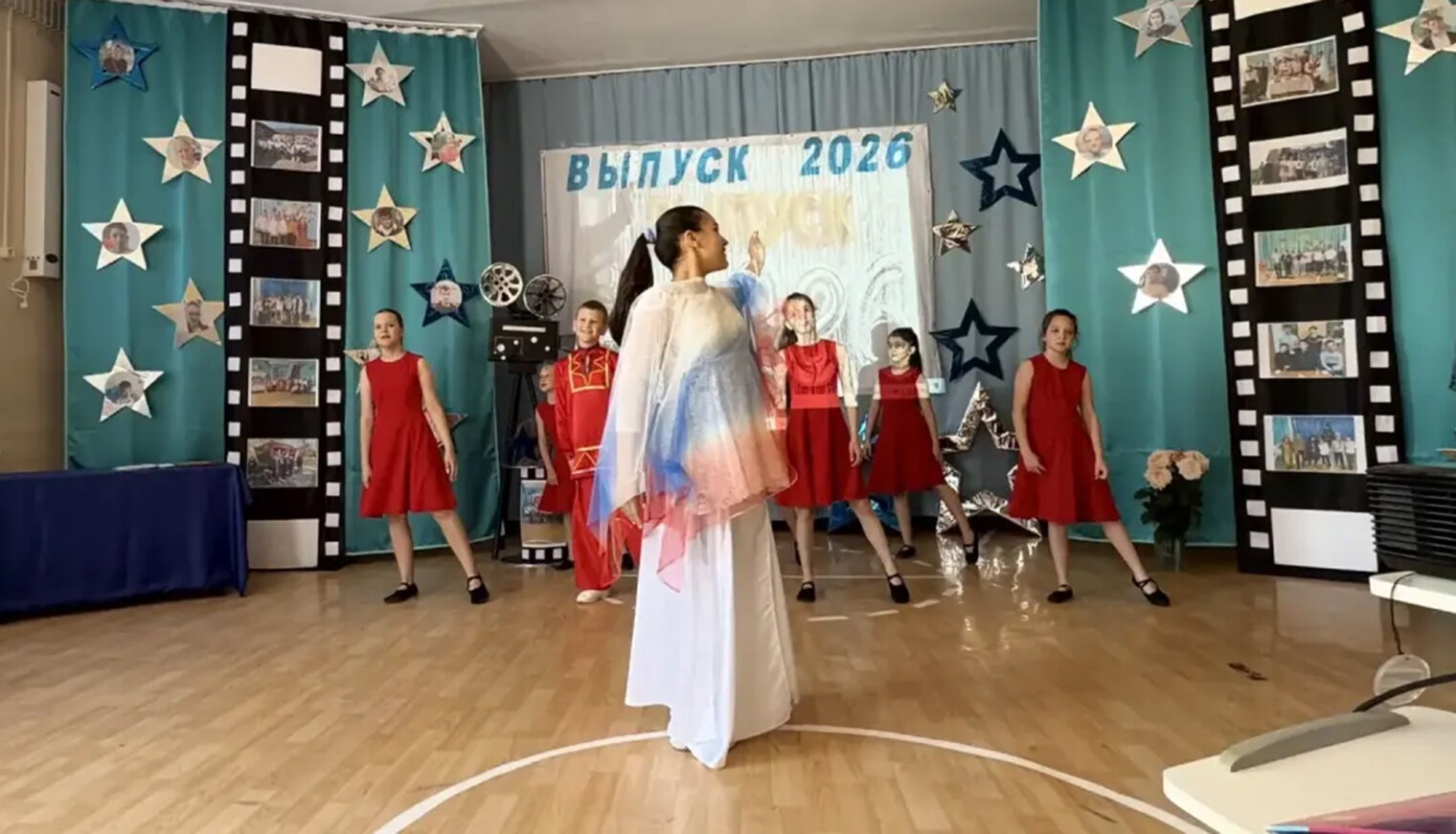 Белореченская коррекционная школа №10 вручила аттестаты своим особенным выпускникам