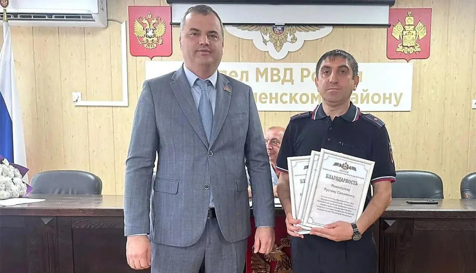 Алексей Косач поздравил патрульных постовых с профессиональным праздником