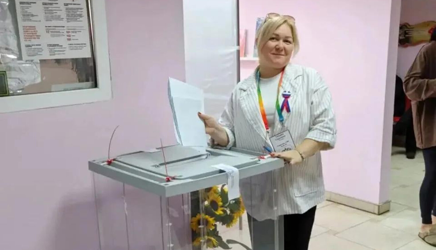 На избирательный участок №06-18 в Белореченске с утра идёт молодёжь