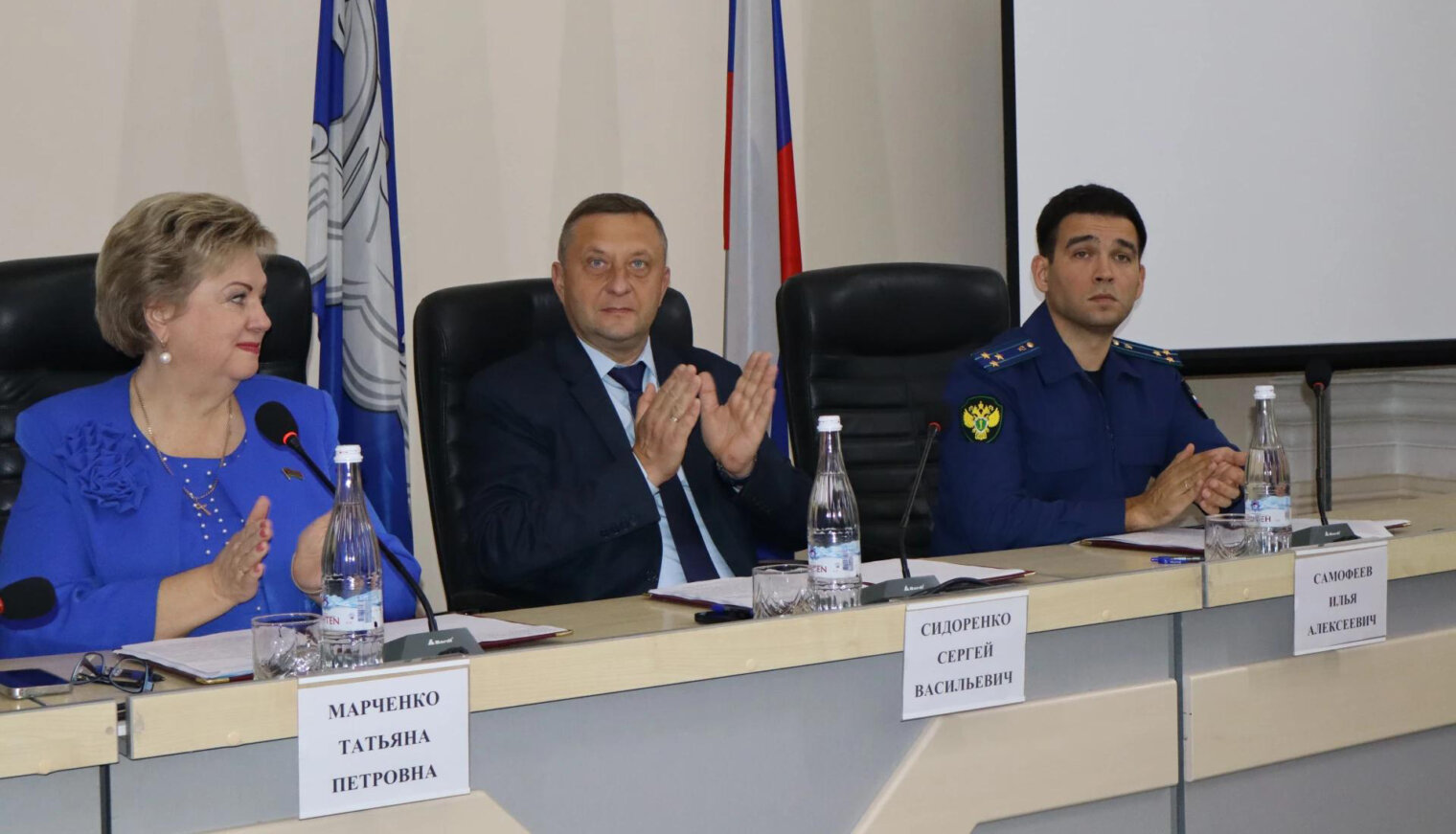 Руководитель ансамбля «Радуга» поблагодарила главу Белореченского района за поддержку